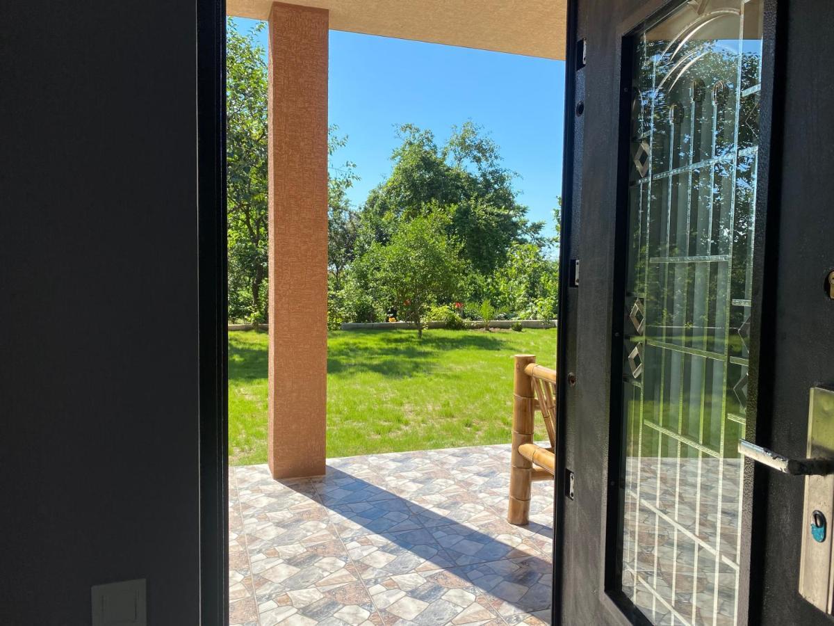 Orange Villa Gonio Bagian luar foto